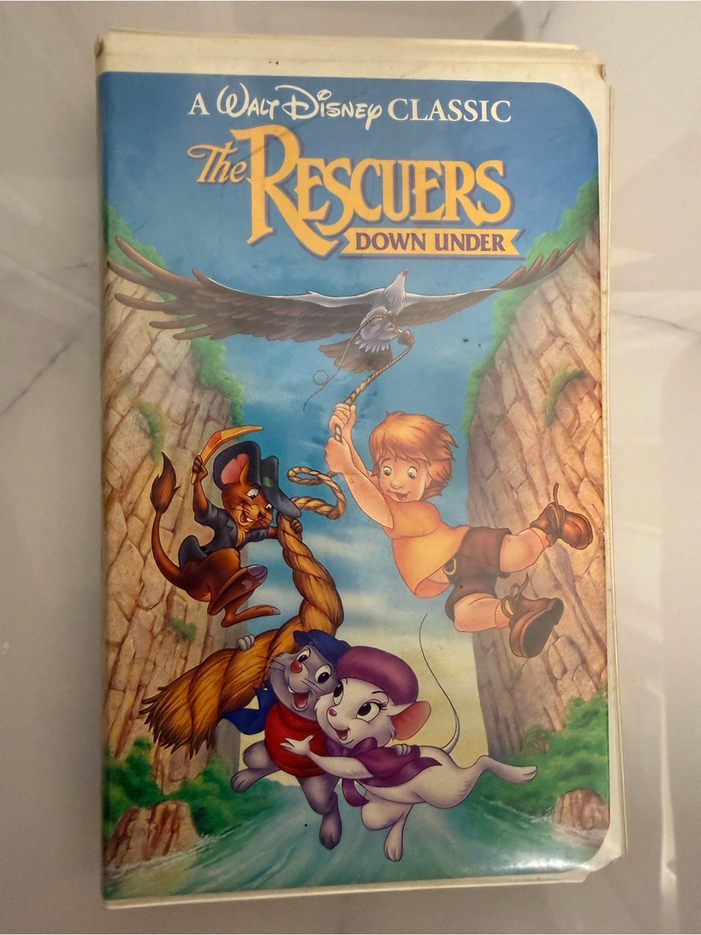 Walt Disney Classic "The Rescuers Down Under" VHS Cover - Blue